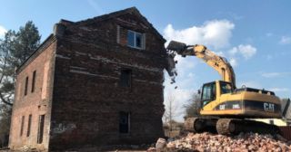 Демонтаж кирпичного дома Белово, цена от 2914 руб.